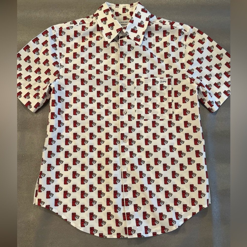 Burberry Women’s White Short-Sleeve Button-Up Shirt, cute mail pattern. Size 4